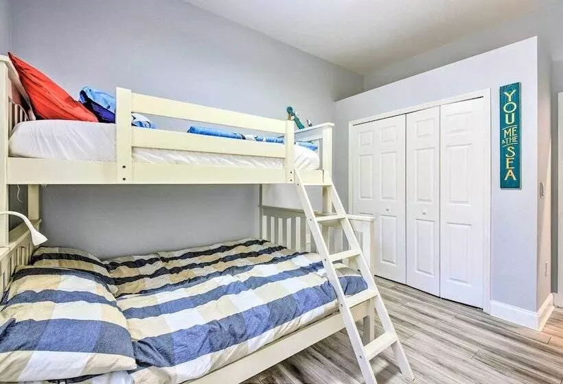 Sun Soaked Sarasota Oasis W/ Pool & Hot Tub!