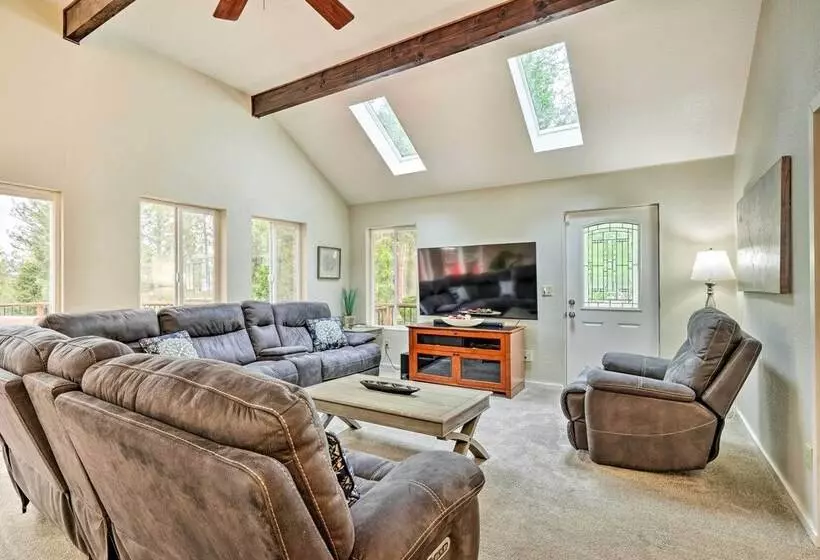 The Valley View: Pine Mountain Lake Cabin