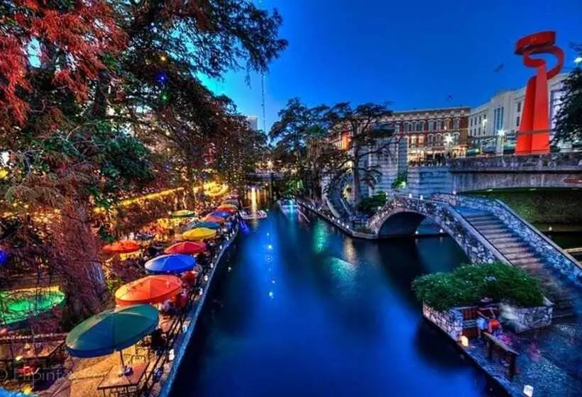 Your Dream Stay 4br/2ba Near Downtown & Riverwalk