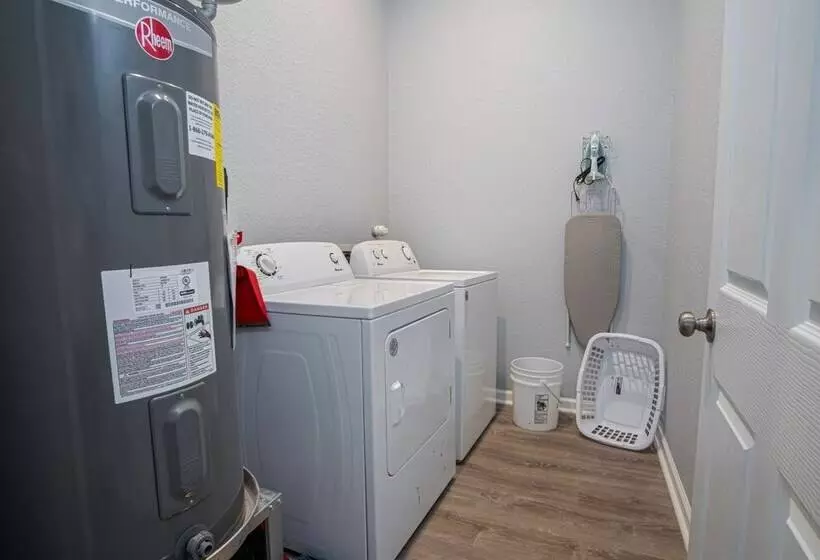 Your Dream Stay 4br/2ba Near Downtown & Riverwalk