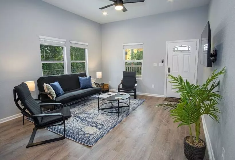 Your Dream Stay 4br/2ba Near Downtown & Riverwalk