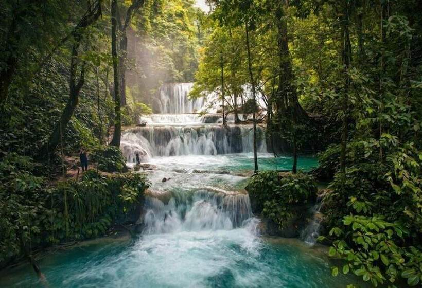 Estrella Hotel & Conference