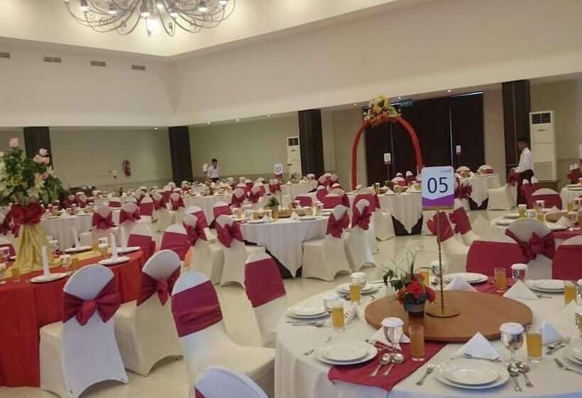 Estrella Hotel & Conference