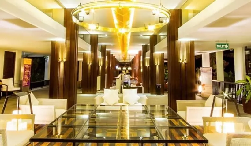Estrella Hotel & Conference
