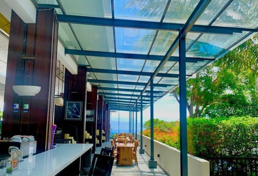 Estrella Hotel & Conference