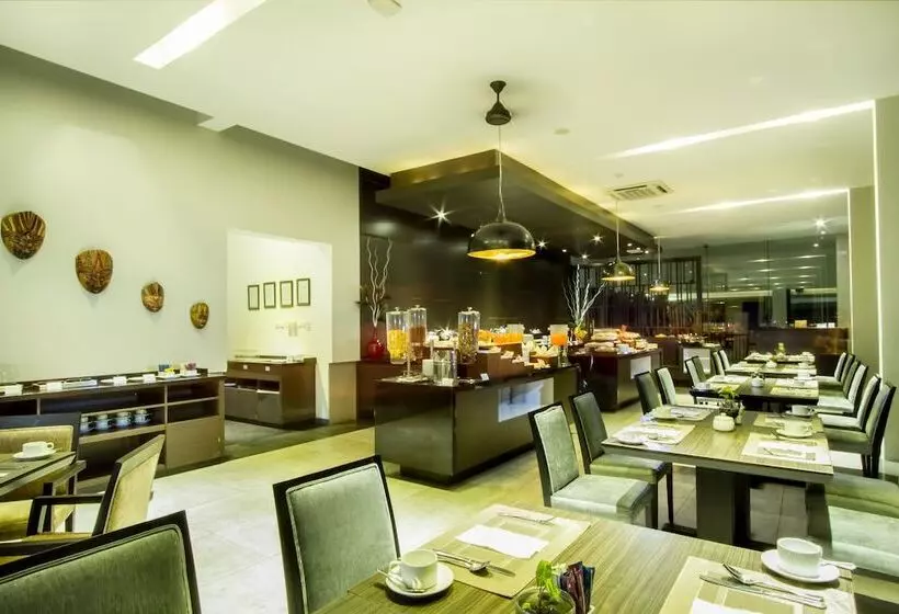 Estrella Hotel & Conference