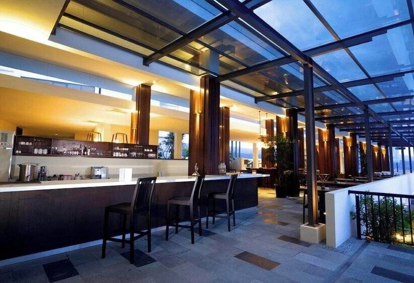 Estrella Hotel & Conference