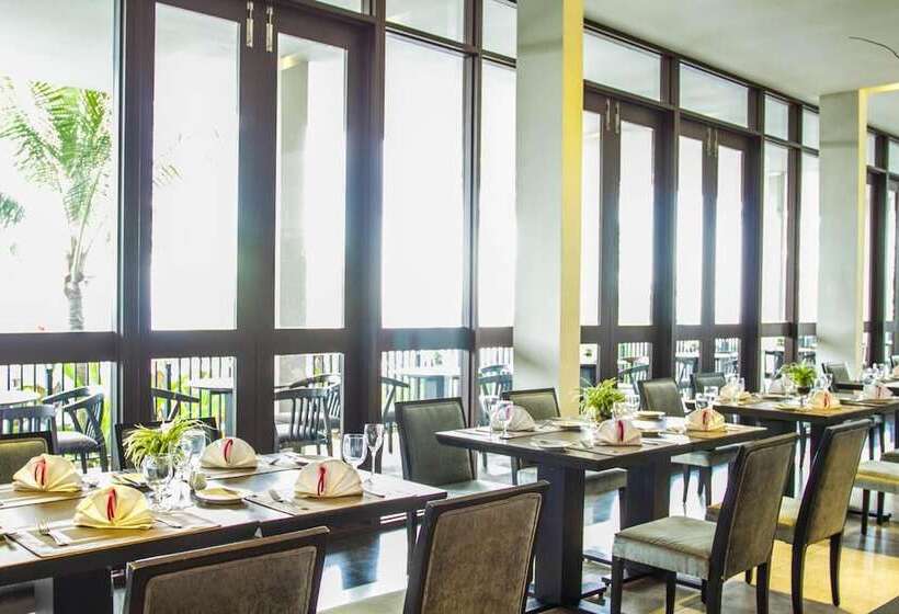 Estrella Hotel & Conference