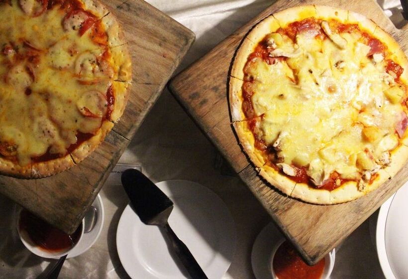 Estrella Hotel & Conference