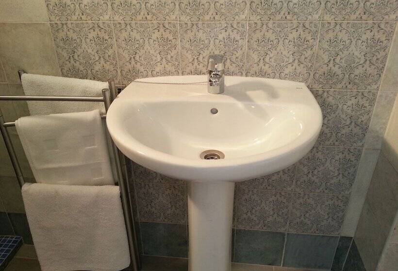 مسافرخانه La Siesta De Picasso