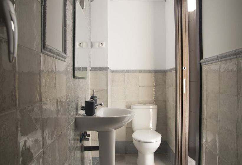 مسافرخانه La Siesta De Picasso