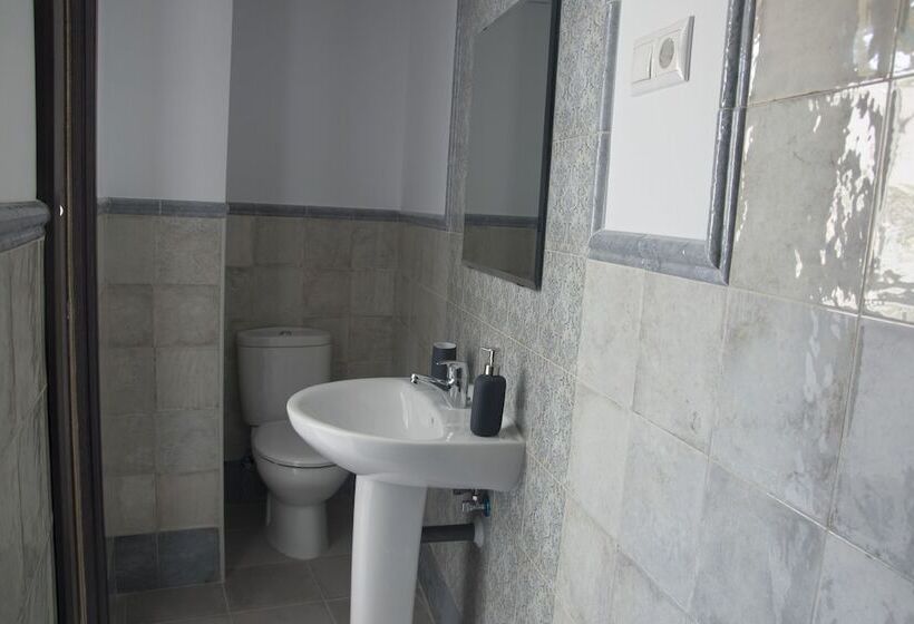 مسافرخانه La Siesta De Picasso