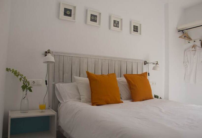 مسافرخانه La Siesta De Picasso