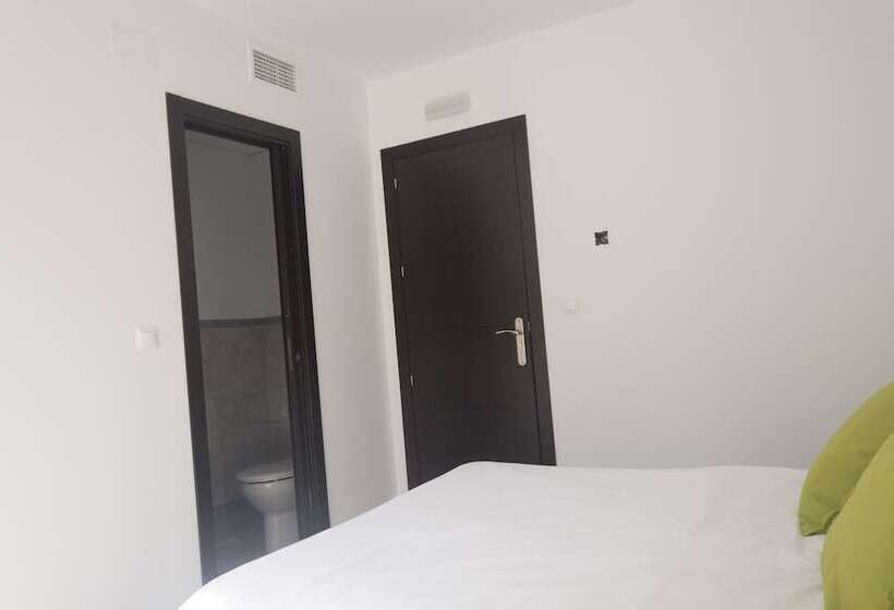 مسافرخانه La Siesta De Picasso