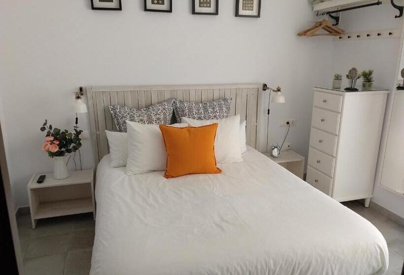 مسافرخانه La Siesta De Picasso