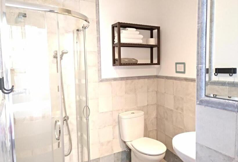 مسافرخانه La Siesta De Picasso