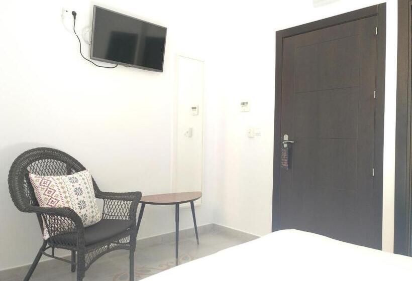 مسافرخانه La Siesta De Picasso