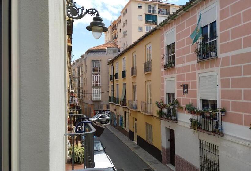 مسافرخانه La Siesta De Picasso