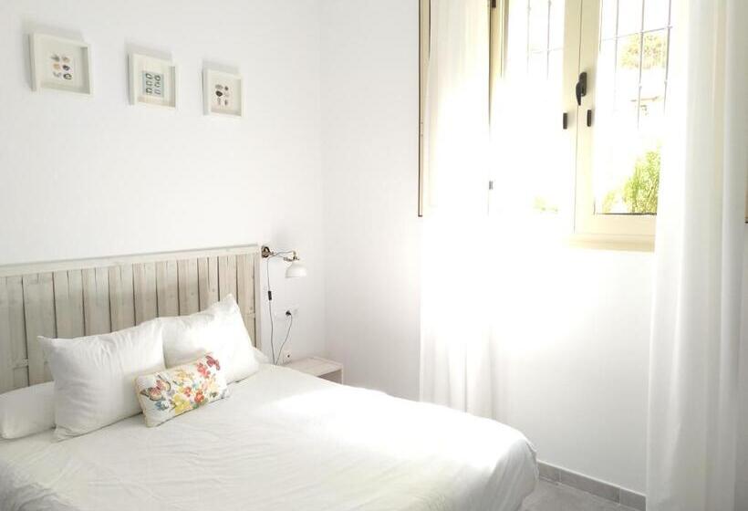 مسافرخانه La Siesta De Picasso