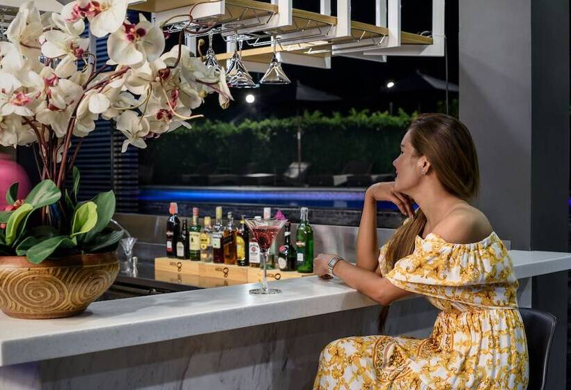 هتل 8icon Ao Nang Krabi