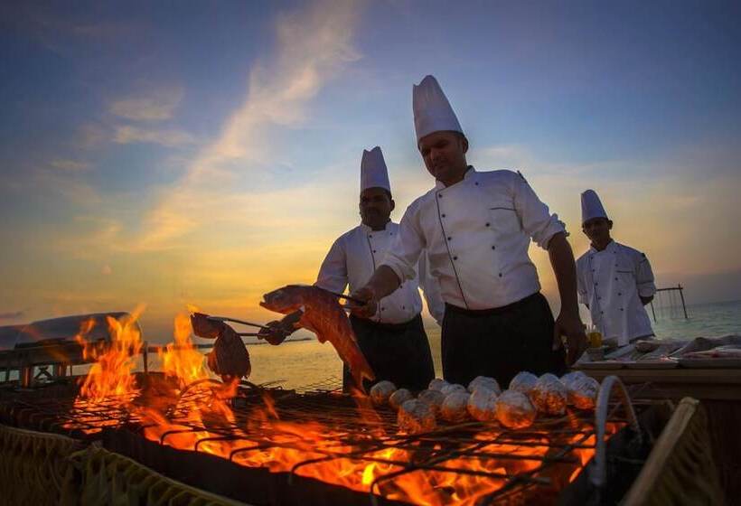 هتل Aaaveee Nature's Paradise