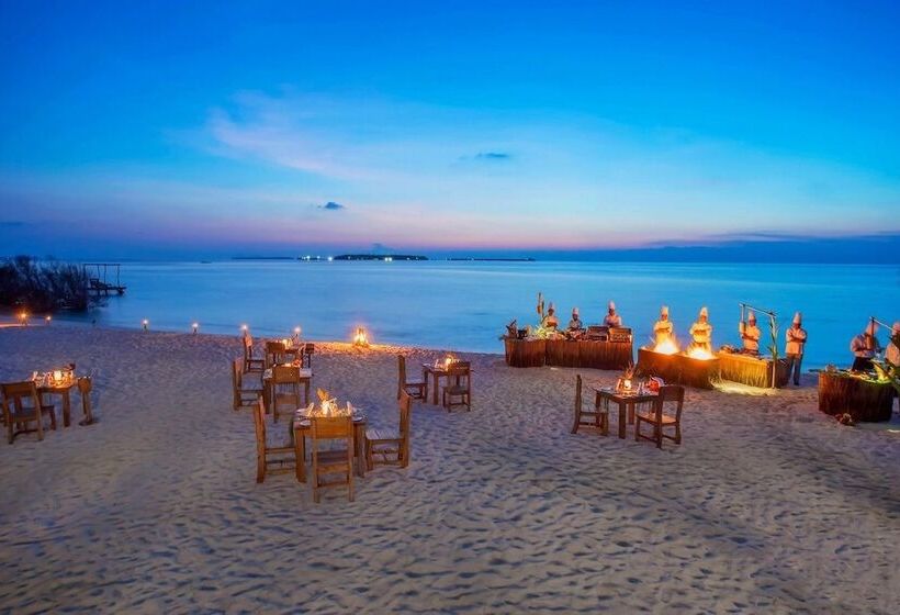 هتل Aaaveee Nature's Paradise