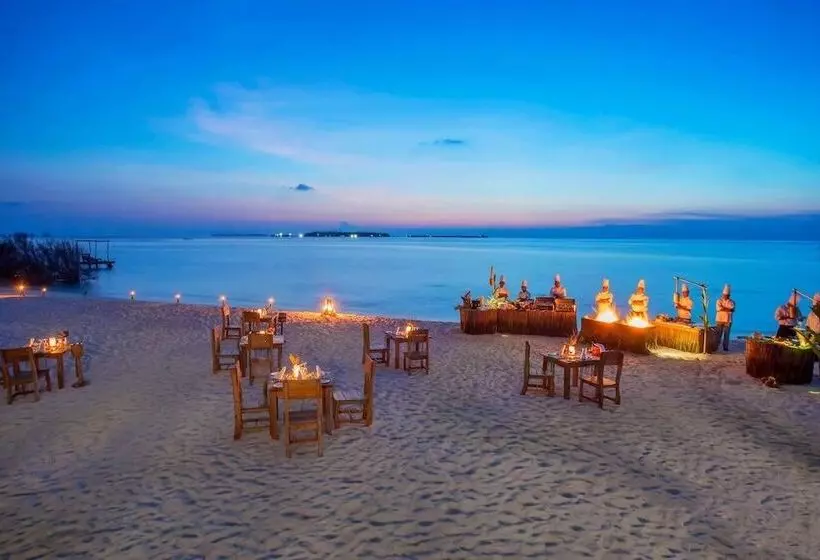 هتل Aaaveee Nature's Paradise