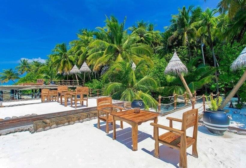 هتل Aaaveee Nature's Paradise