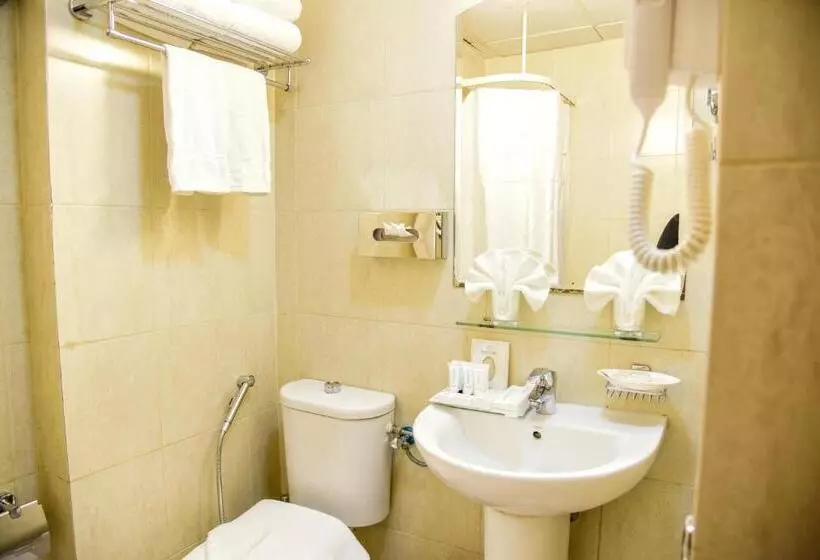 هتل Plaza Inn Ohud