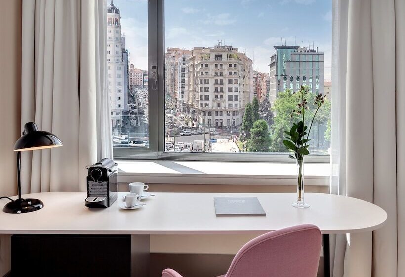 هتل Barcelo Torre De Madrid