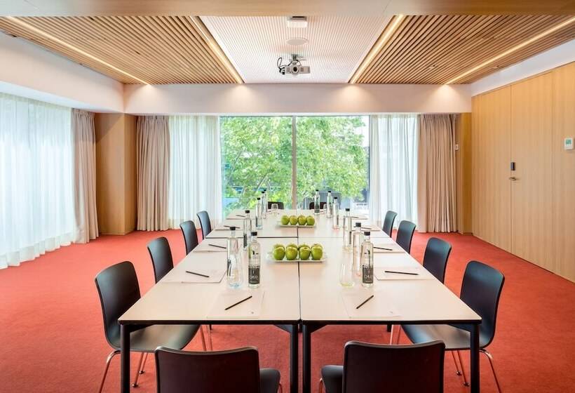 هتل Barcelo Torre De Madrid