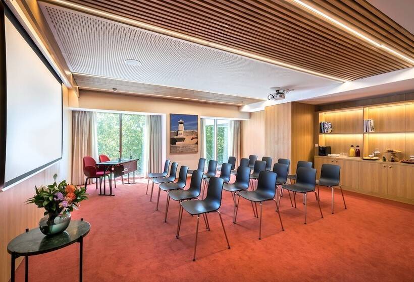 هتل Barcelo Torre De Madrid