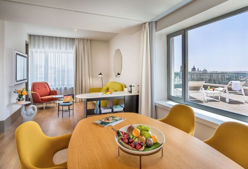 هتل Barcelo Torre De Madrid