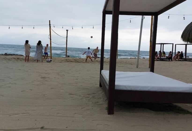 فندق Howard Johnson By Wyndham Montanita