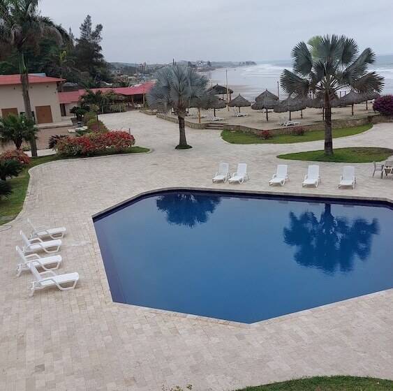 فندق Howard Johnson By Wyndham Montanita