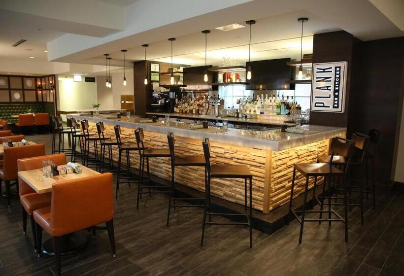 ホテル Indigo Naperville Riverwalk, An Ihg