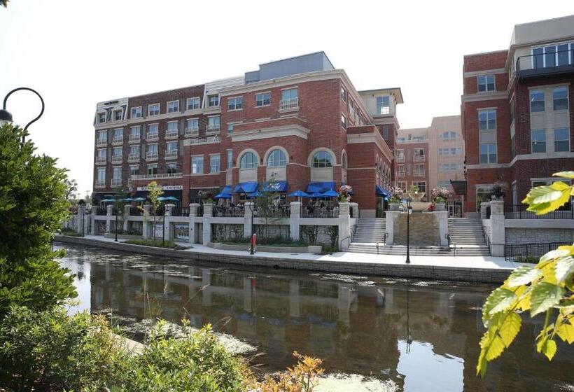 ホテル Indigo Naperville Riverwalk, An Ihg