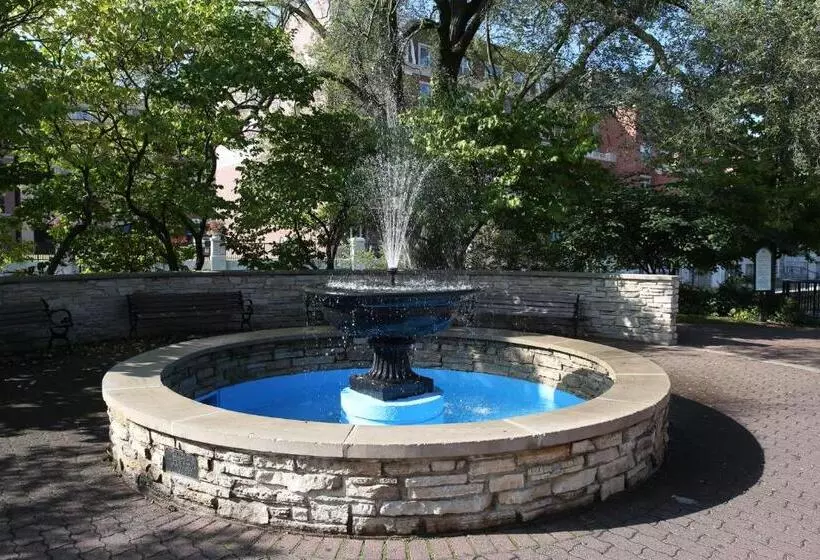 ホテル Indigo Naperville Riverwalk, An Ihg