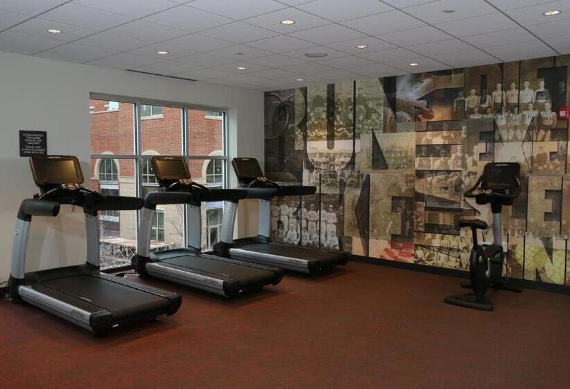 ホテル Indigo Naperville Riverwalk, An Ihg