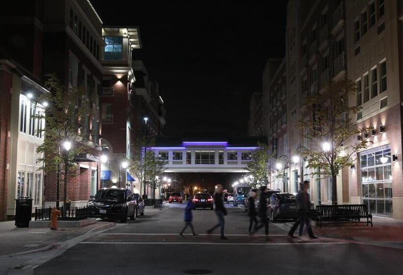 ホテル Indigo Naperville Riverwalk, An Ihg