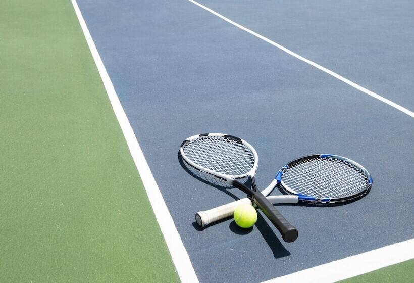 هتل Millennium Hail