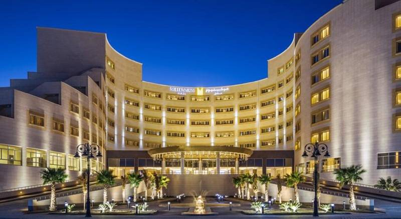 هتل Millennium Hail