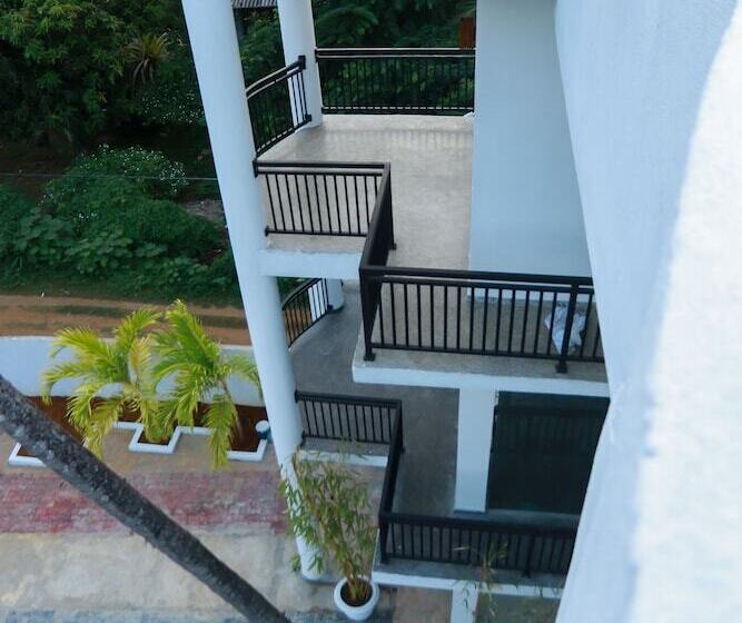 Отель Muthu Resort