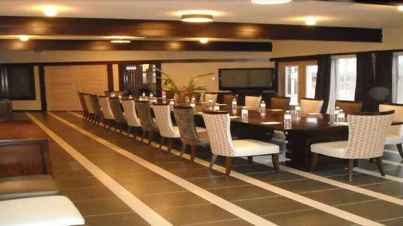 هتل Rlj Kendeja Resort And Villas