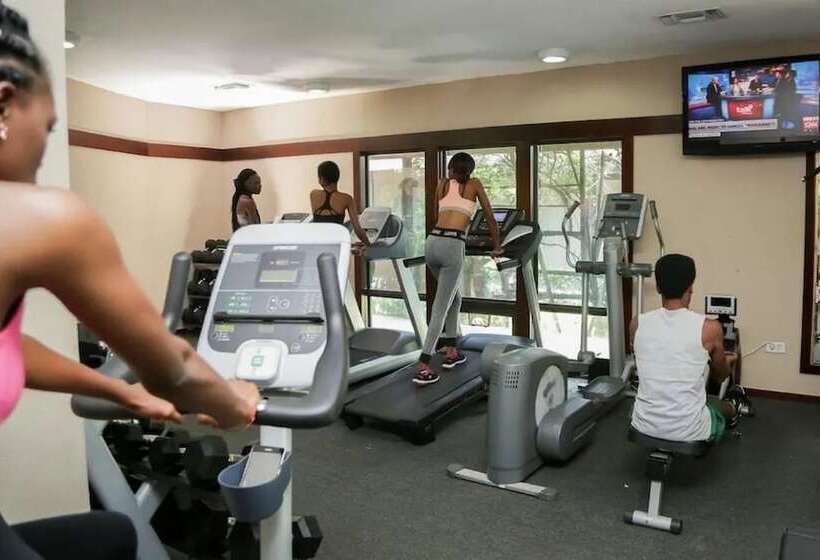 هتل Rlj Kendeja Resort And Villas