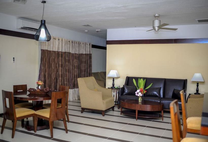 هتل Rlj Kendeja Resort And Villas