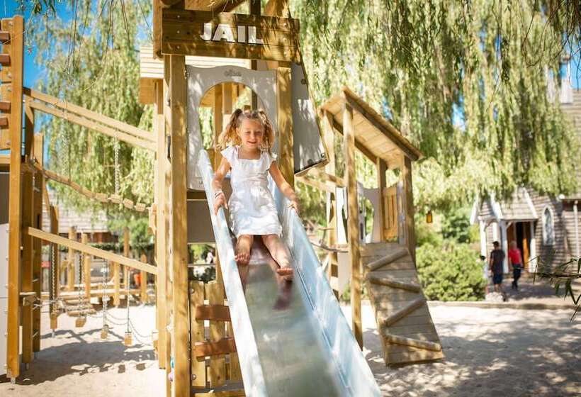 בית מלון כפרי Vakantiepark Slagharen