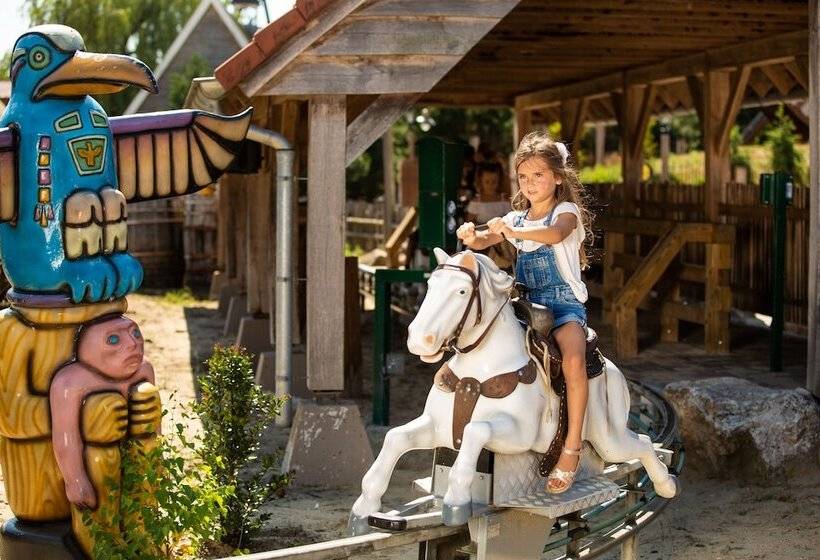 בית מלון כפרי Vakantiepark Slagharen