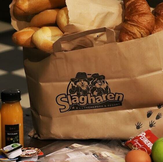 בית מלון כפרי Vakantiepark Slagharen