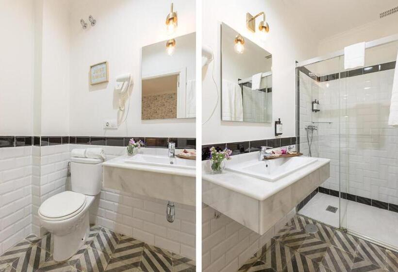 مسافرخانه Nüa Alameda